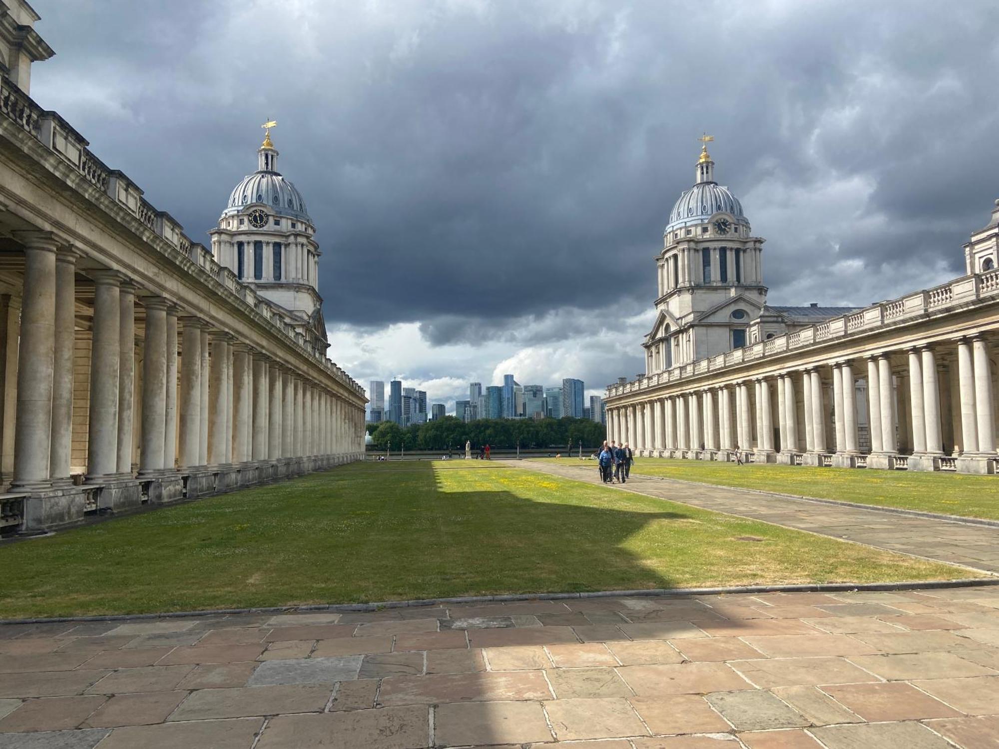 Separate Rooms By The Thames London Bagian luar foto