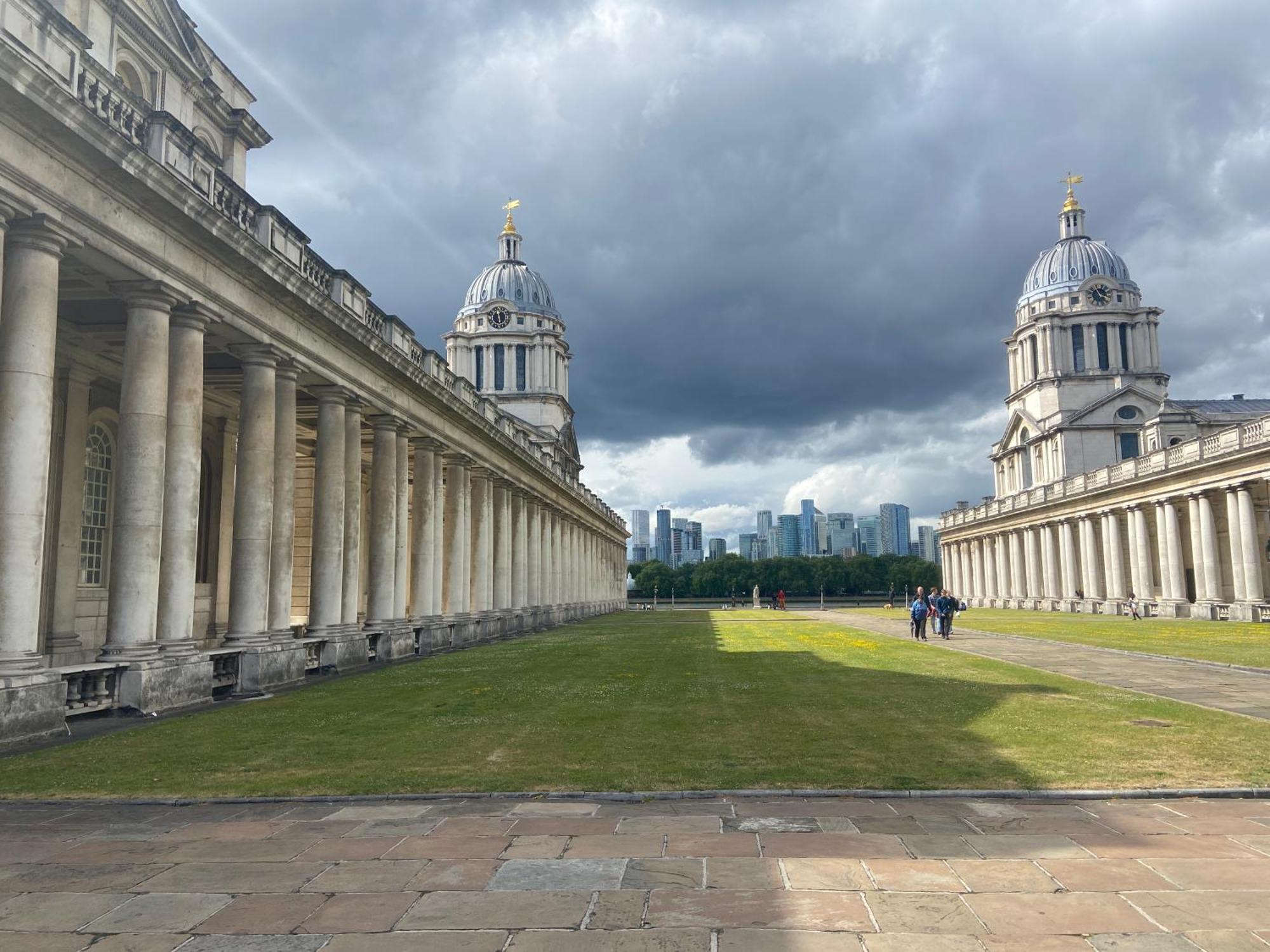 Separate Rooms By The Thames London Bagian luar foto